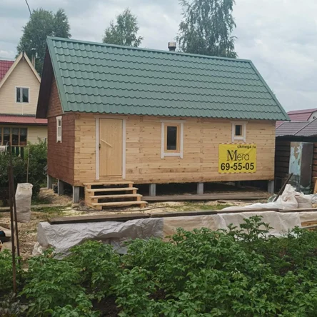 Баня из бруса размером                                          4 на 7 метров с чердачным помещением
